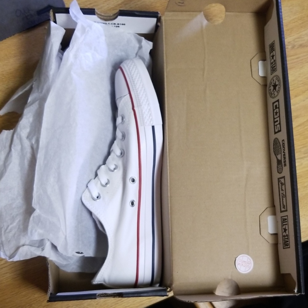Converse shoes ( price is negotiable)